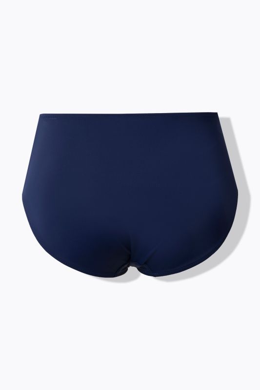 Бикини с дантела на сърца