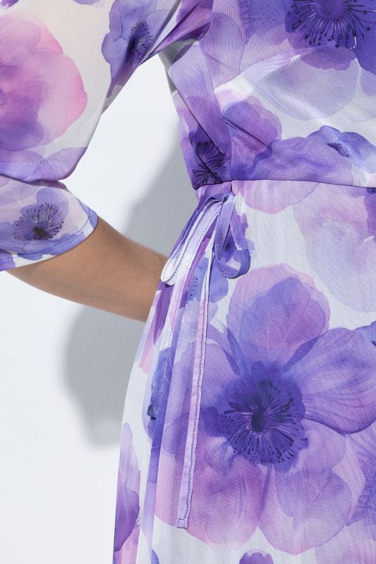 Рокля с визия тип прегърни ме и цветя