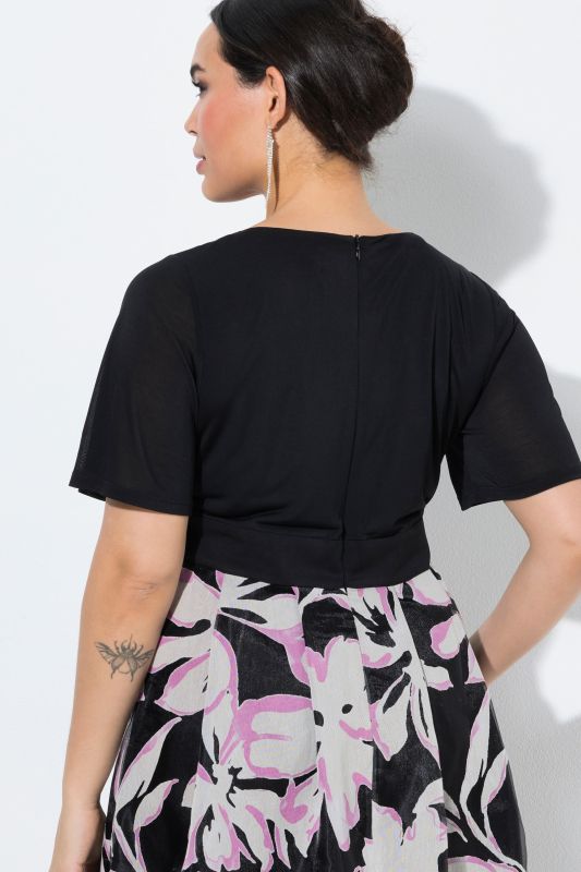 Рокля тип прегърни ме с флорален принт