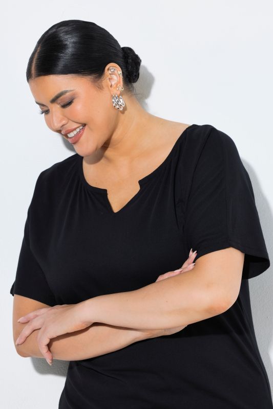 Туника с кръгло деколте с цепка