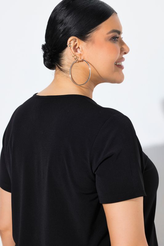 Тениска с модерна визия