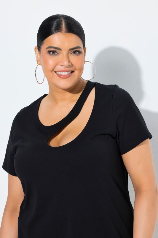 Туника с асиметрично деколте