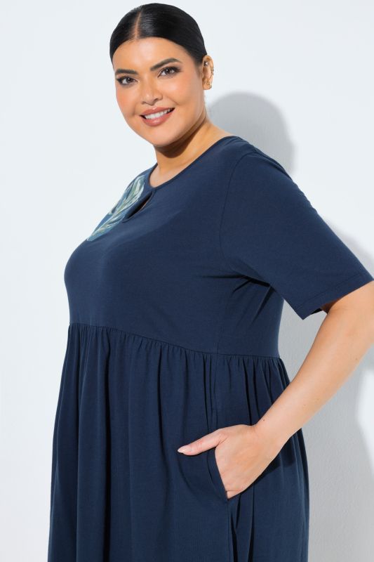 Рокля с листа