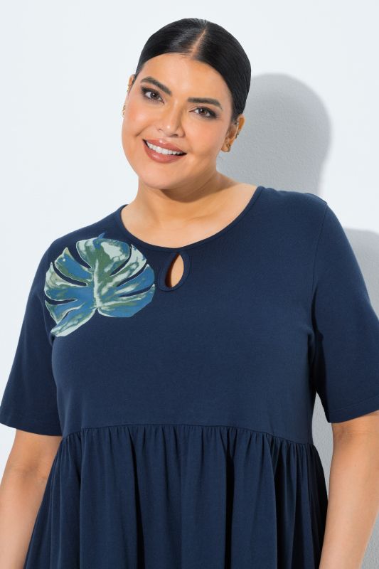 Рокля с листа