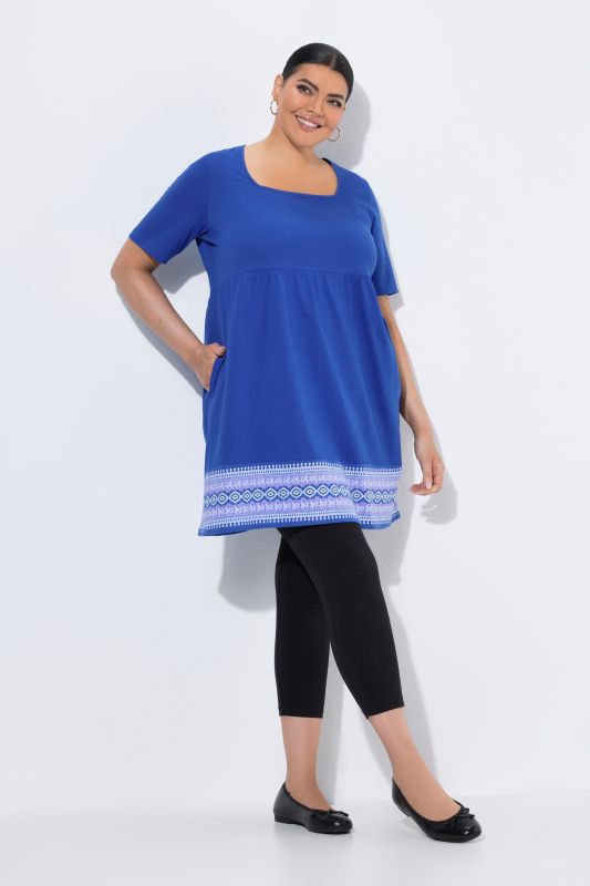 Туника с принт на подгъва