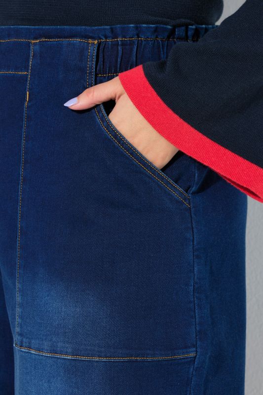 Wide Leg Stretch Fit Jeans