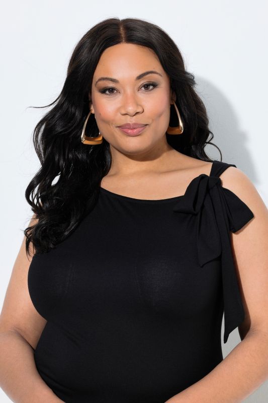 Потник с асиметрично деколте