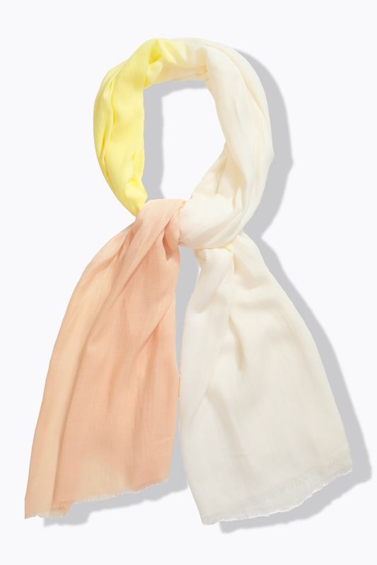 Шал в пролетни цветове