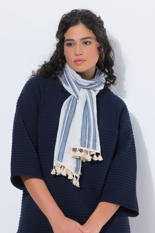 Шал с модерни райета