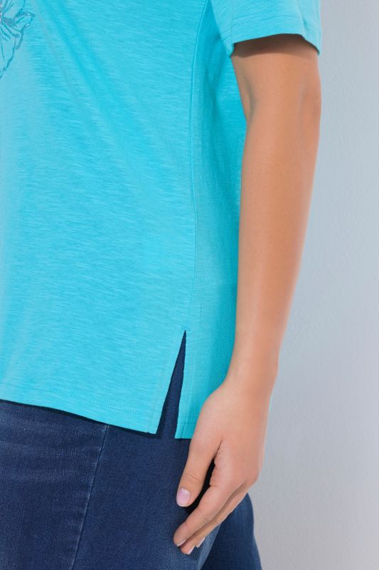 Тениска с бляскави акценти