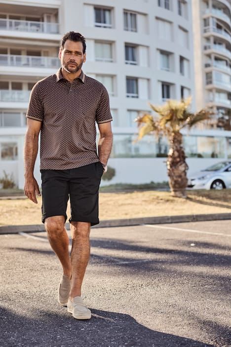 Тениска яка с контрастни райета