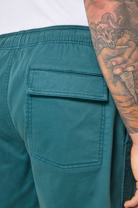 Бермуди с големи джобове