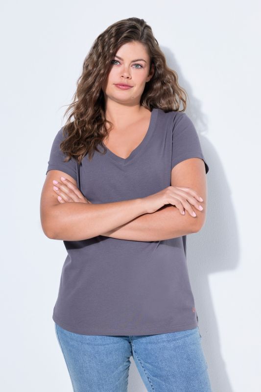 Тениска с V - образно деколте