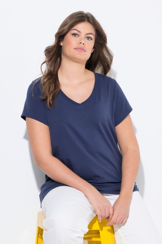 Тениска с V - образно деколте