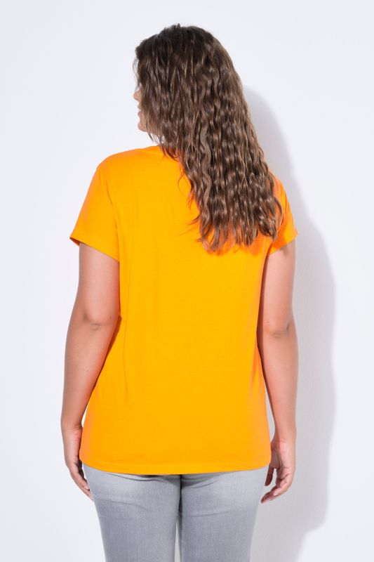 Тениска с V - образно деколте