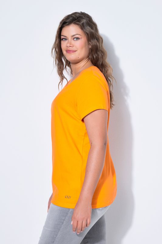 Тениска с V - образно деколте