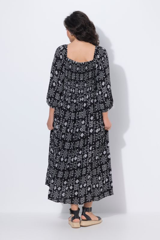 Midi A-line dress with square neckline and 3/4 sleeves