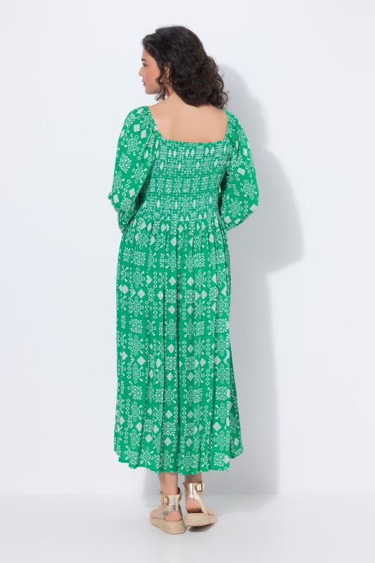 Midi A-line dress with square neckline and 3/4 sleeves