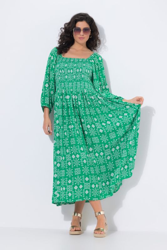 Midi A-line dress with square neckline and 3/4 sleeves