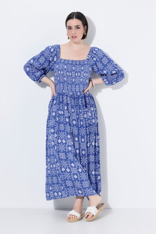 Midi A-line dress with square neckline and 3/4 sleeves