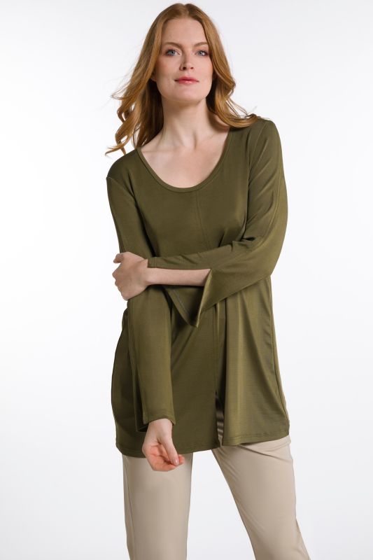 Vent Details A-line Fit Slinky Stretch Knit Top