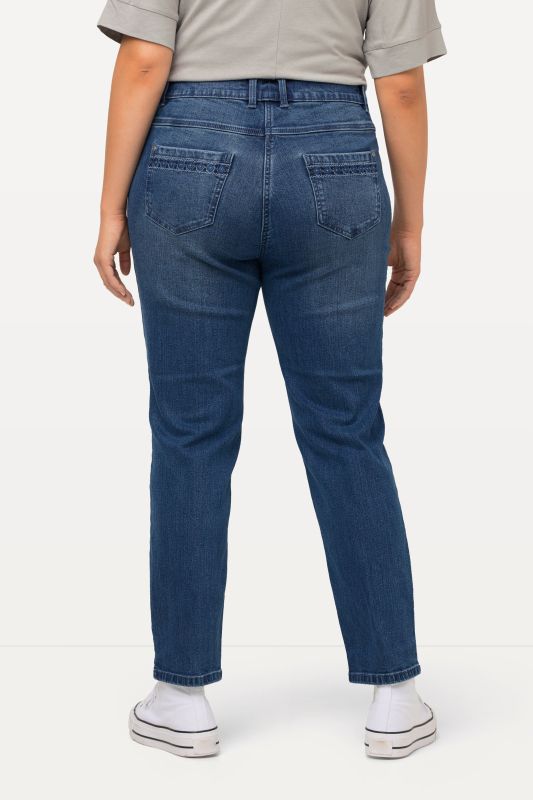 Embroidered Pocket Slim Leg Sarah Fit Stretch Jeans