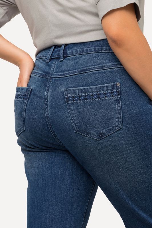 Embroidered Pocket Slim Leg Sarah Fit Stretch Jeans