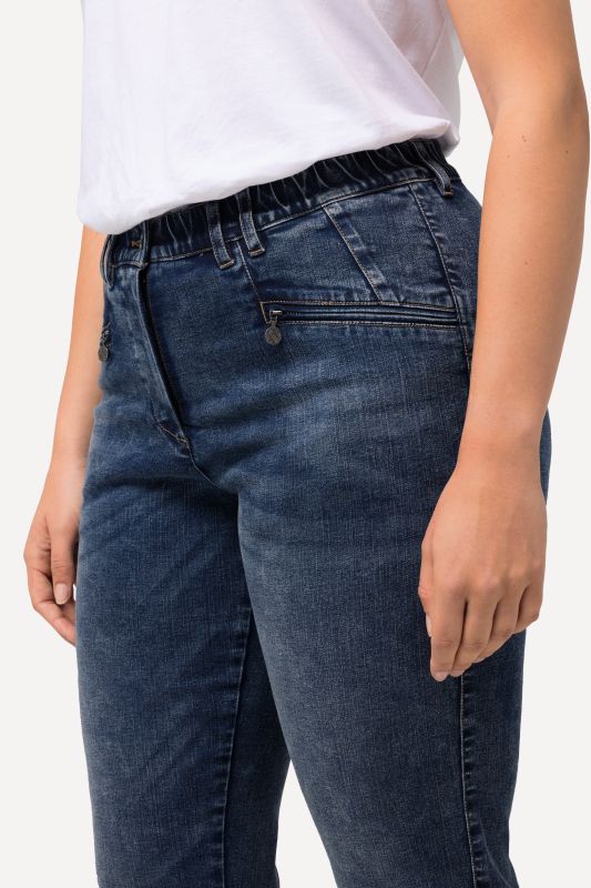 Mony Stretch Fit Tapered Leg Jeans