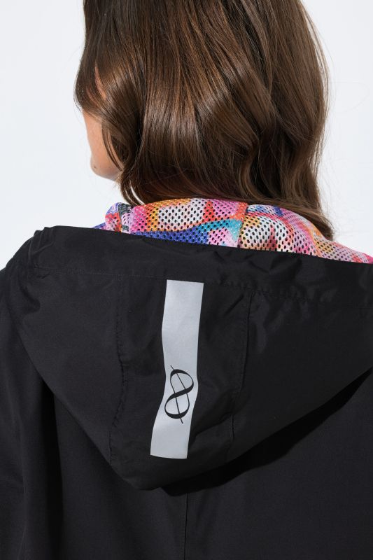 Яке трифункционално и леко