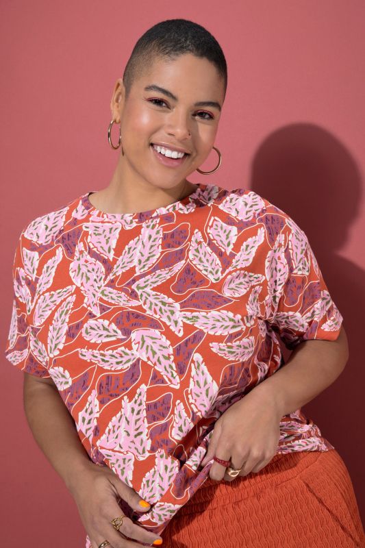 Leaf Print Short Sleeve Tee