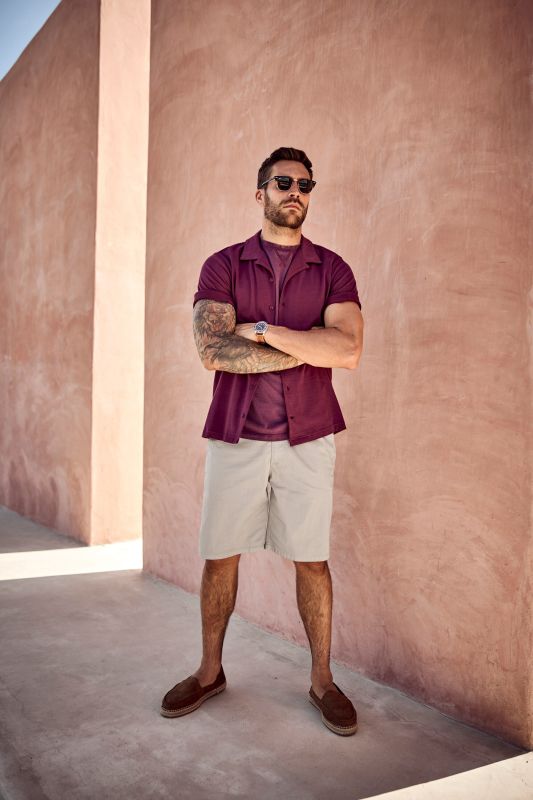 Тениска в бродерия