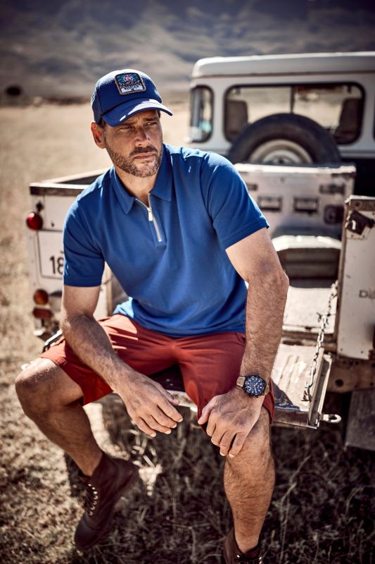 Блуза с яка едноцветна