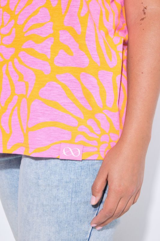 Vibrant Nautilus Print Hooded Tee
