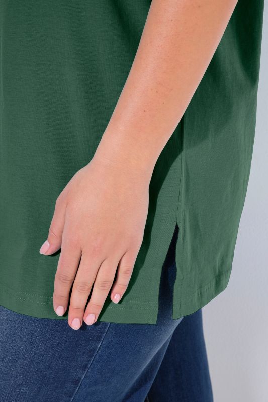 Тениска с V - образно деколте