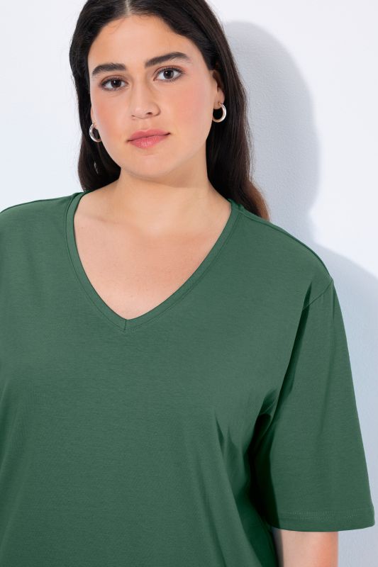 Тениска с V - образно деколте