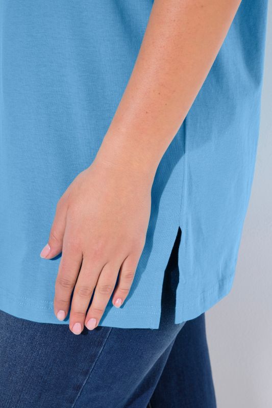 Тениска с V - образно деколте