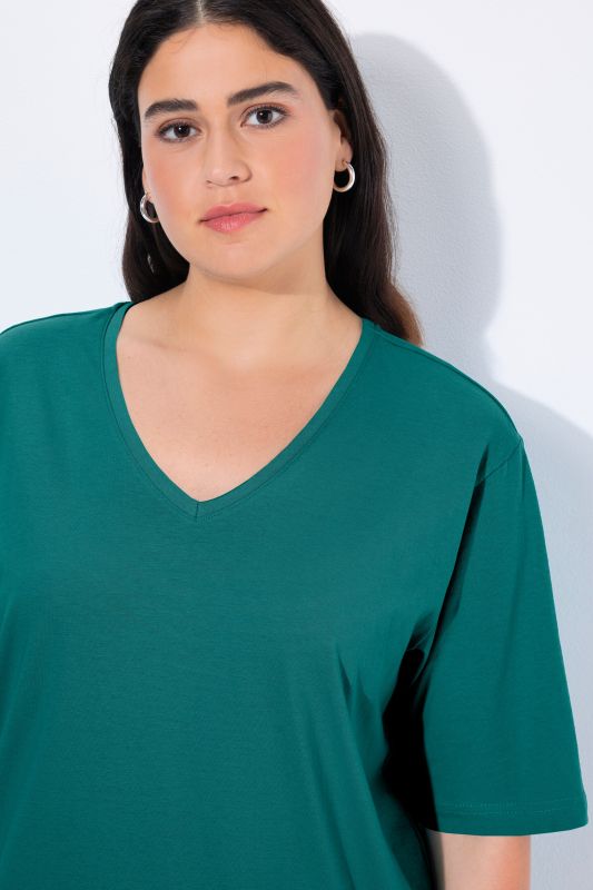 Тениска с V - образно деколте