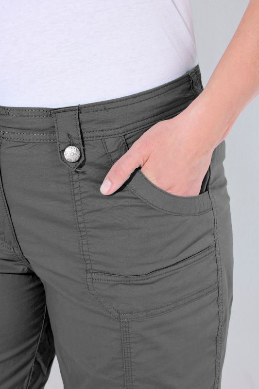 Бермуди с карго джобове