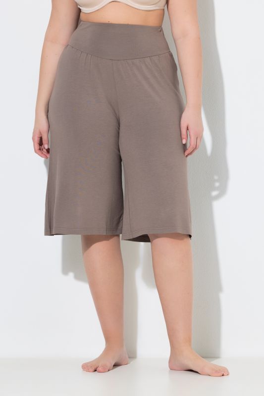 Wide-Leg Flared Bermuda Shorts
