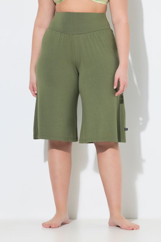 Wide-Leg Flared Bermuda Shorts