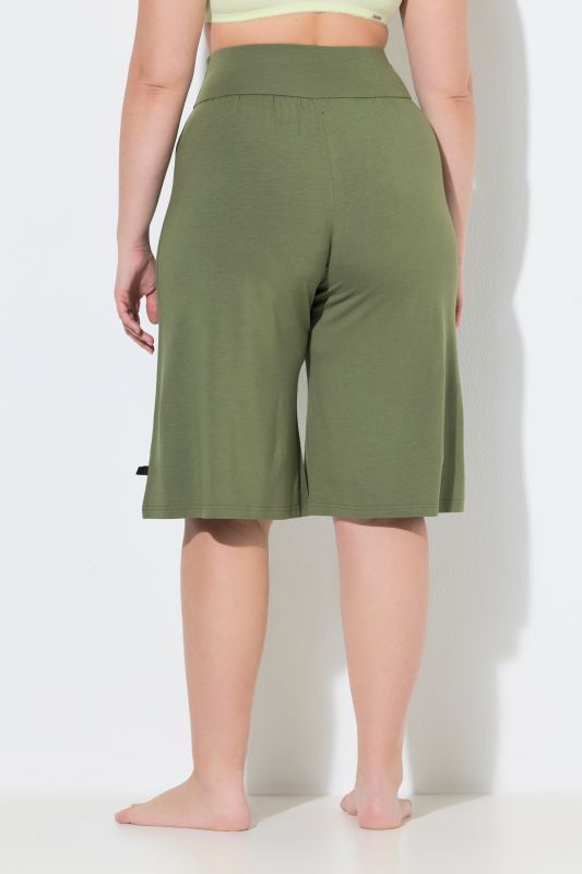 Wide-Leg Flared Bermuda Shorts
