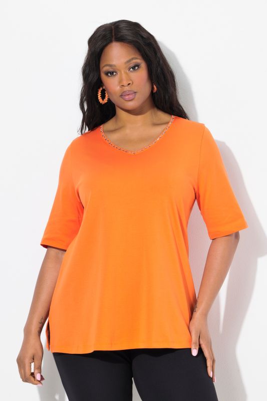 Тениска с бродирани акценти