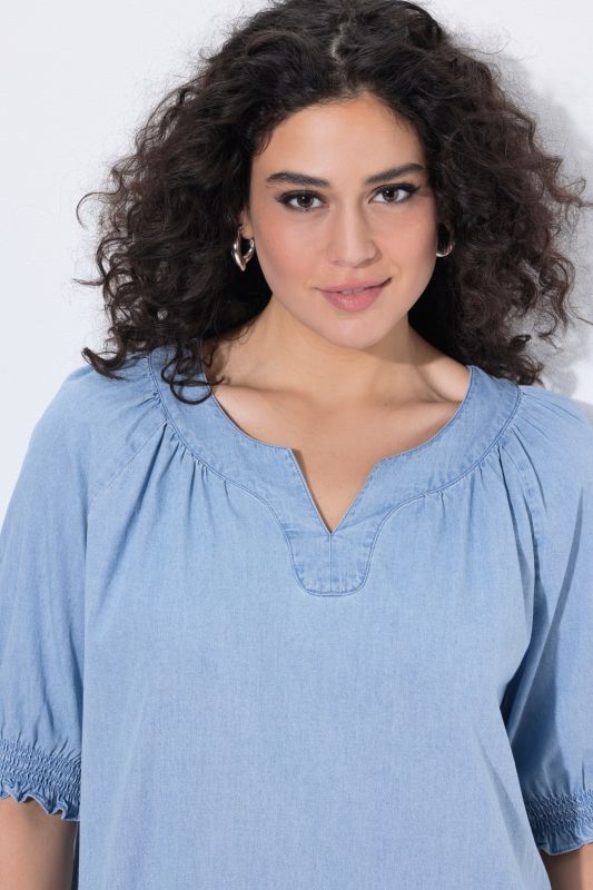 Блуза с дънкова визия