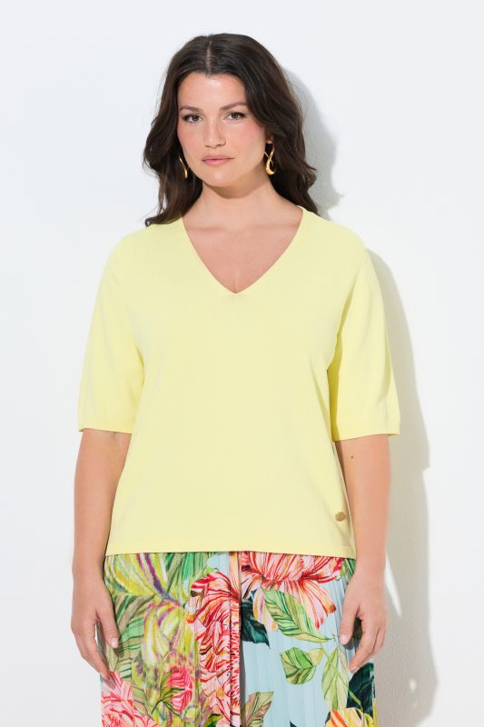 Short Sleeve V-Neck Sweater