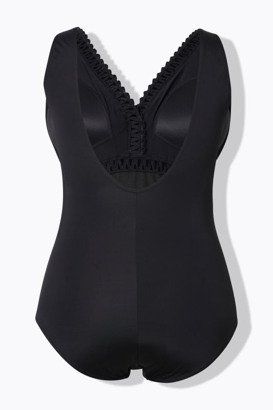 Бански с дантела