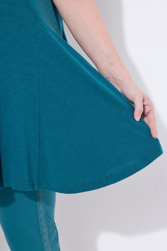 Туника с плисирани акценти