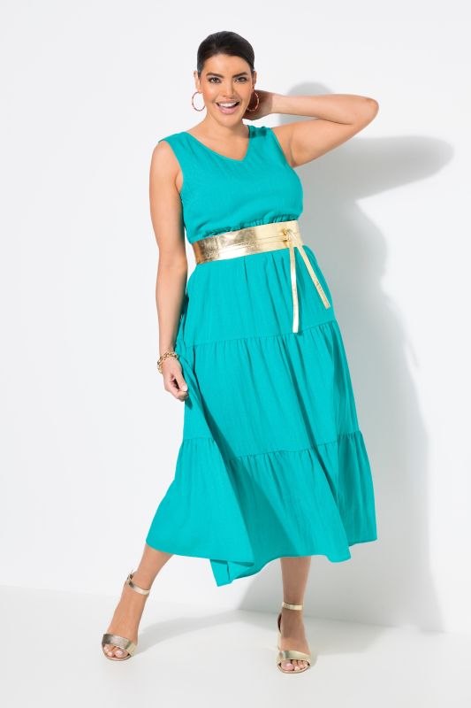 Рокля с набрани акценти