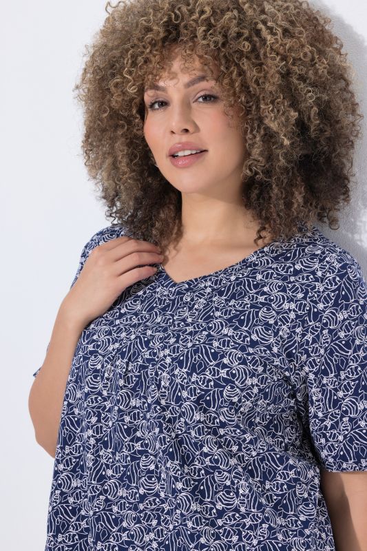 Тениска с геометричен принт на риба