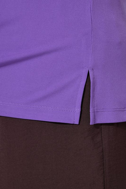 Потник с мъниста на деколтето