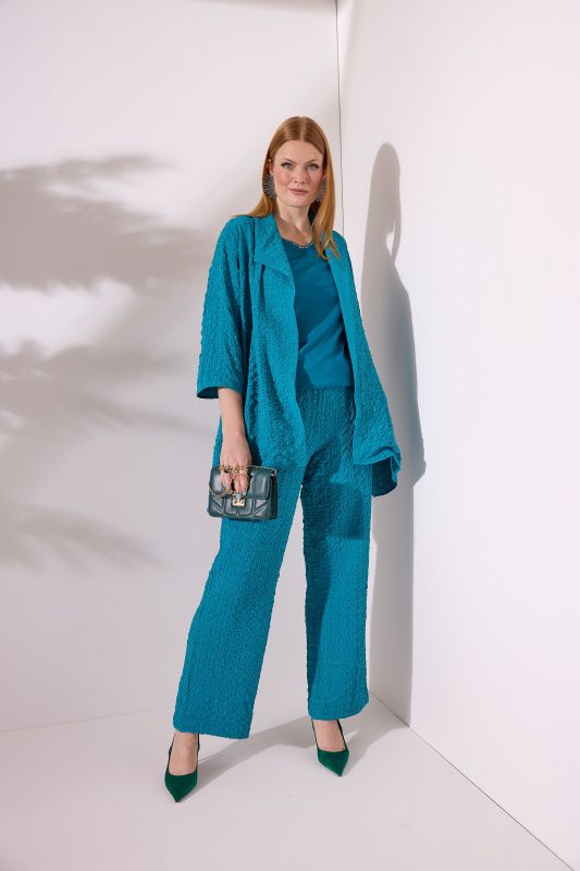 Сако с вълнена визия